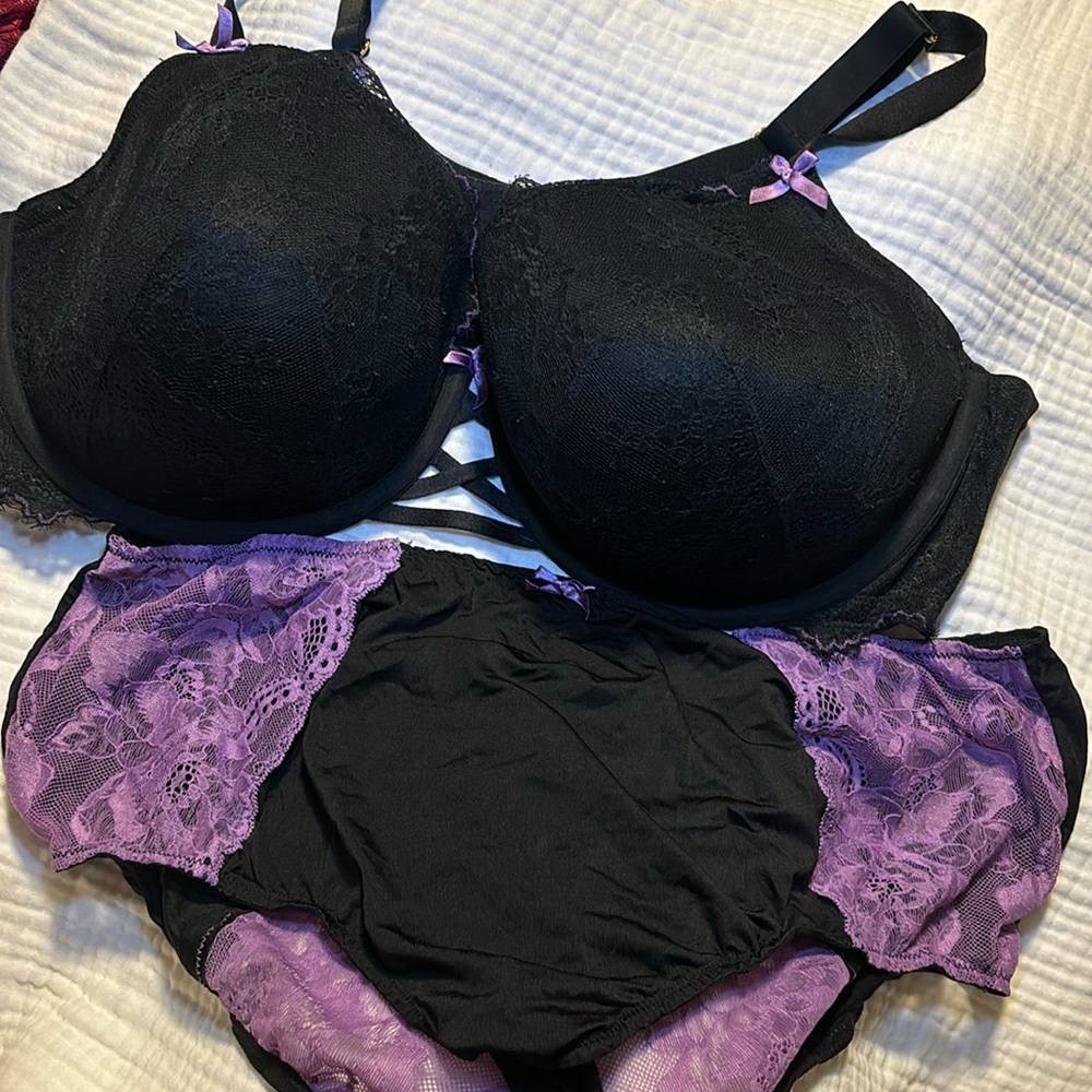 46DD Cacique black and purple bra and matching 26/28 panty